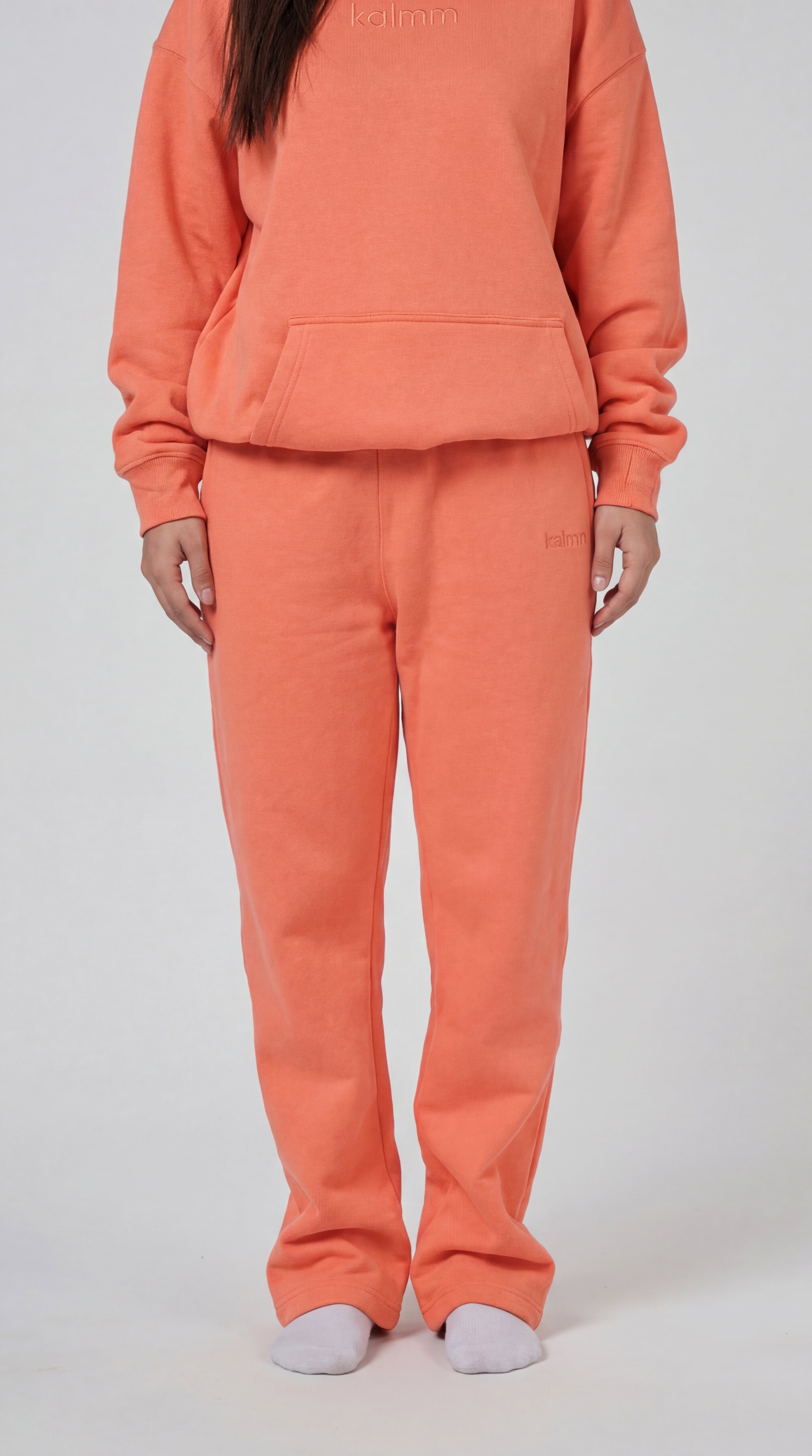 Kalmm Straight Leg Sweatpant
