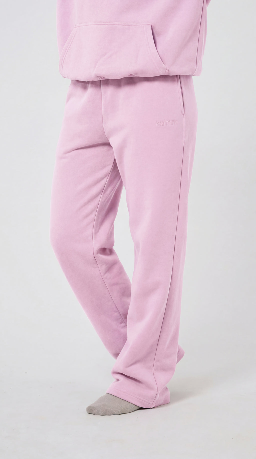 Kalmm Straight Leg Sweatpant